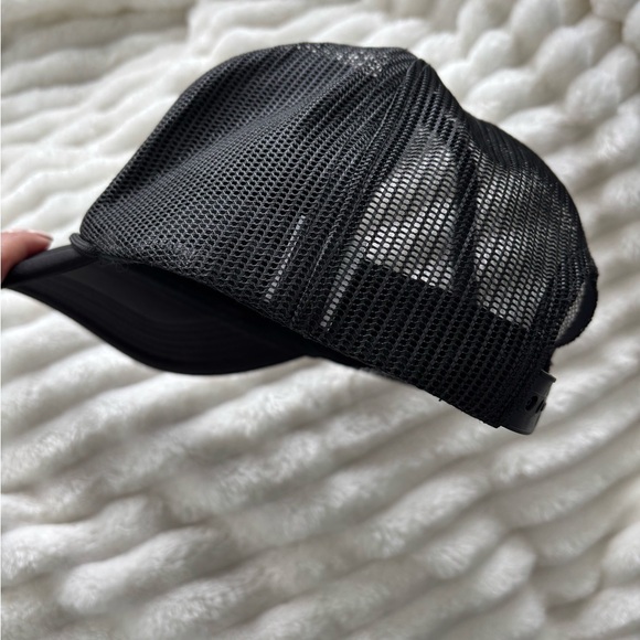 New trucker hat Gigi Pip - Picture 3 of 6